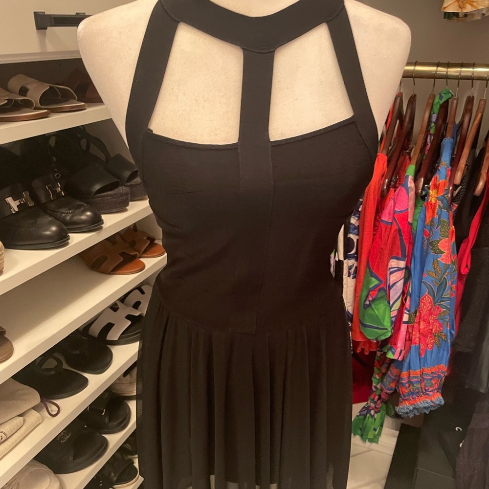 Bebe LBD body con dress size small